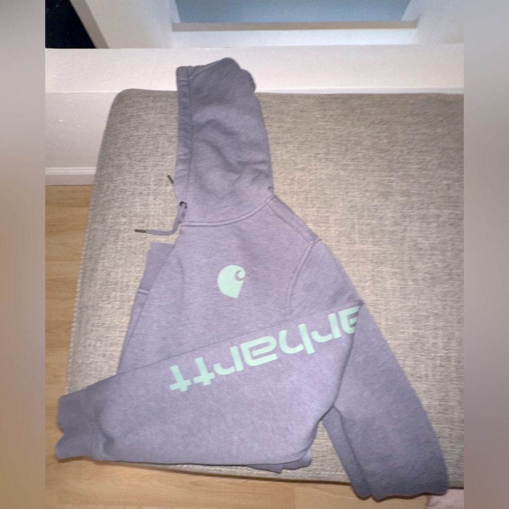 Women’s Carhartt hoodie